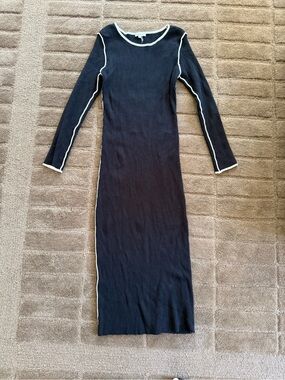 Black Ribbed Long-Sleeve Maxi Dress with White Contrast Trim